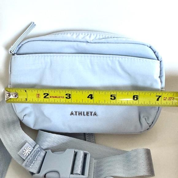 Athleta Belt Bag / Crossbody Light Blue Small Travel Bag Fanny Pack Power of She - Picture 4 of 9
